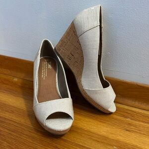 TOMS Women's Beige Peep-Toe Wedges